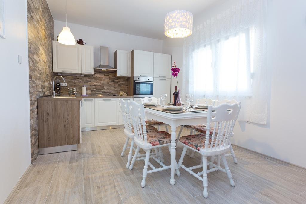 זאדאר Apartment Perunika מראה חיצוני תמונה